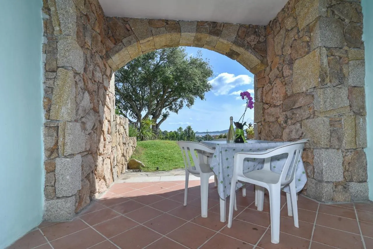 Aparthotel La Costa View Arzachena 3*,